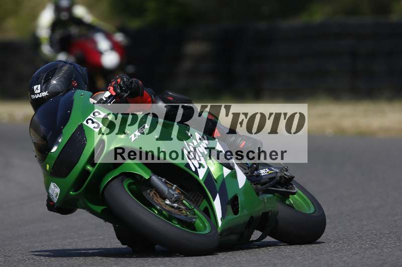 /Archiv-2023/28 05.06.2023 Moto Club Anneau du Rhin/vert-medium/38